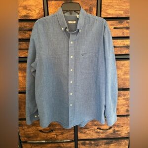 Men’s Izod button down shirt in EUC size large blue 100% cotton